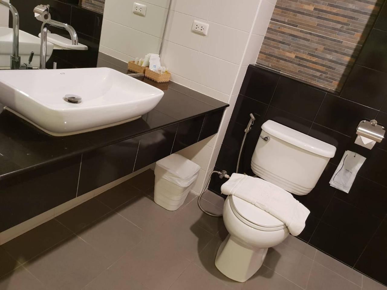 Omg Hotel Khon Kaen Eksteriør bilde