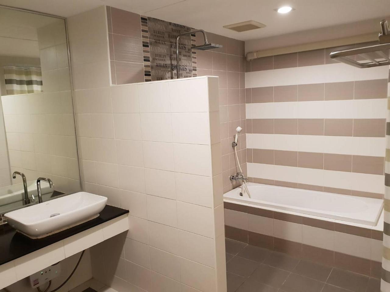 Omg Hotel Khon Kaen Eksteriør bilde